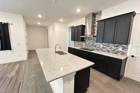 Casa en alquiler en Wesley Chapel, Florida, 5 dormitorios, 302.12 m2 № 1796906 - foto 4