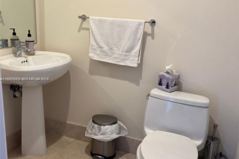 Copropriété à louer à Sunny Isles Beach, Floride: 1 chambre, 80.08 m2 № 1985949 - photo 9