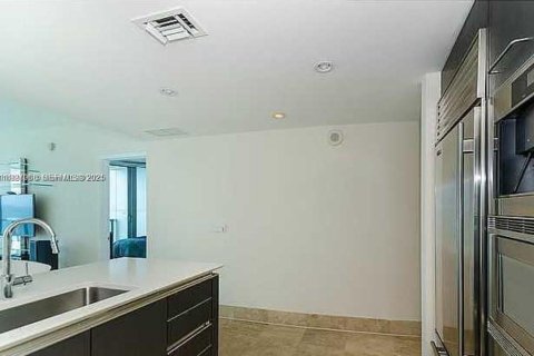 Copropriété à louer à Sunny Isles Beach, Floride: 1 chambre, 80.08 m2 № 1985949 - photo 2