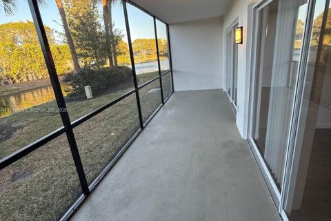 Apartamento en alquiler en Lantana, Florida, 1 dormitorio, 1727.61 m2 № 2010691 - foto 18