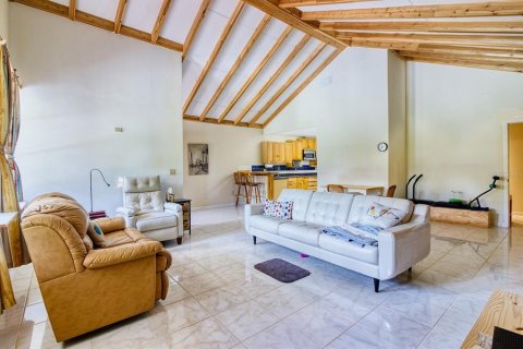 Villa ou maison à vendre à New Smyrna Beach, Floride: 3 chambres, 138.42 m2 № 2354867 - photo 5