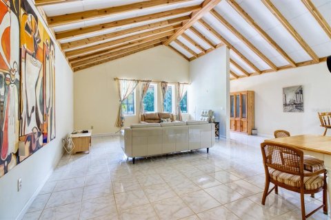 Villa ou maison à vendre à New Smyrna Beach, Floride: 3 chambres, 138.42 m2 № 2354867 - photo 4