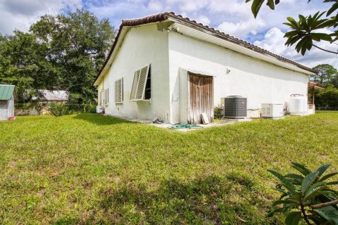Villa ou maison à vendre à New Smyrna Beach, Floride: 3 chambres, 138.42 m2 № 2354867 - photo 19