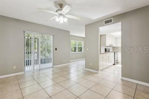 Condominio en alquiler en Orlando, Florida, 2 dormitorios, 84.08 m2 № 1800487 - foto 4