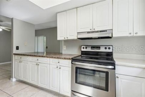 Condominio en alquiler en Orlando, Florida, 2 dormitorios, 84.08 m2 № 1800487 - foto 10