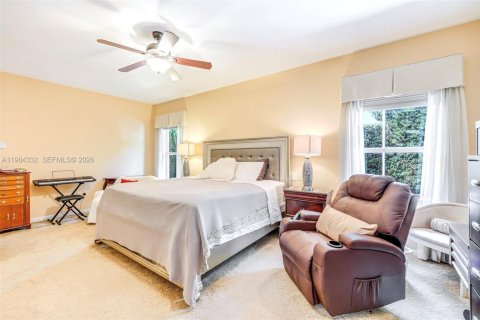 Купить виллу или дом в Майами-Спрингс, Флорида 4 спальни, 293.57м2, № 2049699 - фото 18