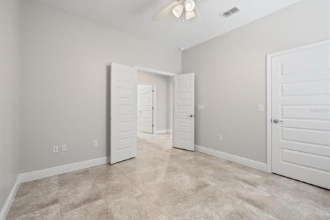 House in Davenport, Florida 4 bedrooms, 195.56 sq.m. № 1793920 - photo 14