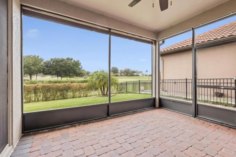 House in Davenport, Florida 4 bedrooms, 195.56 sq.m. № 1793920 - photo 28