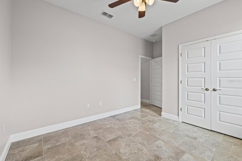 House in Davenport, Florida 4 bedrooms, 195.56 sq.m. № 1793920 - photo 20