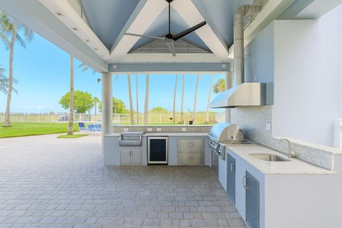 Купить кондоминиум в Майами-Бич, Флорида 2 спальни, 133.78м2, № 1935392 - фото 23