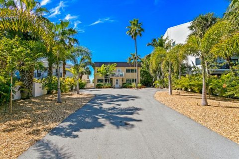 Terreno en venta en Indian Shores, Florida № 1446109 - foto 18