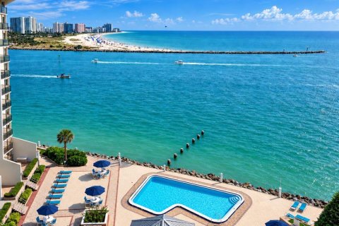 Copropriété à vendre à Clearwater, Floride: 2 chambres, 110.18 m2 № 2371659 - photo 9