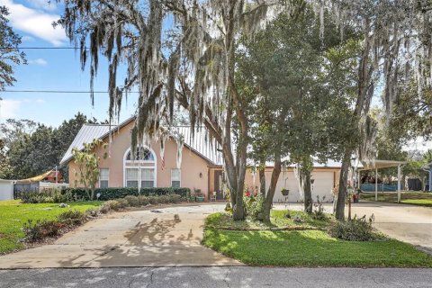 Casa en Avon Park, Florida 3 dormitorios, 218.69 m2 № 2140047