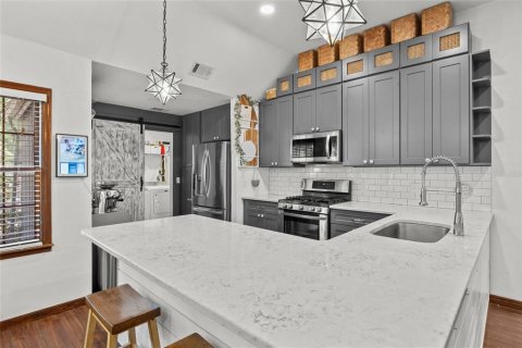 House in Gainesville, Florida 3 bedrooms, 130.9 sq.m. № 1884428 - photo 9