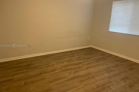 Condo in Homestead, Florida, 2 bedrooms  № 2255242 - photo 12