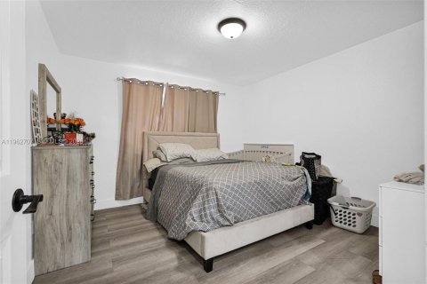 Купить виллу или дом в Майами-Гарденс, Флорида 4 спальни, 158.49м2, № 2026543 - фото 14