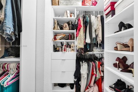 Купить виллу или дом в Майами-Гарденс, Флорида 4 спальни, 158.49м2, № 2026543 - фото 30