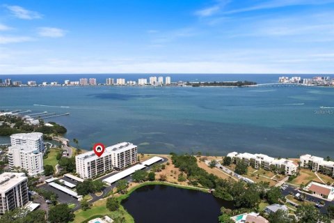 Condo à Belleair, Floride, 2 chambres № 2429271