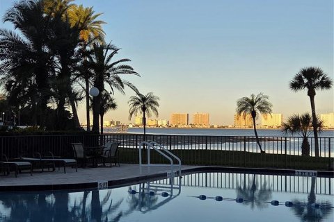 Copropriété à louer à Belleair, Floride: 2 chambres, 123.1 m2 № 2429271 - photo 2