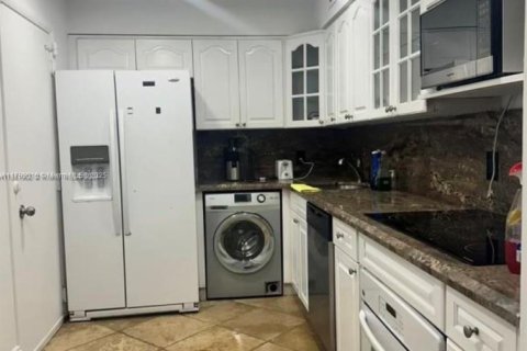 Снять в аренду кондоминиум в Майами-Бич, Флорида 1 спальня, 84.54м2, № 1959334 - фото 4