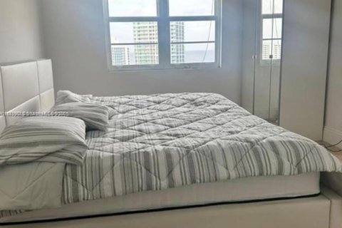 Снять в аренду кондоминиум в Майами-Бич, Флорида 1 спальня, 84.54м2, № 1959334 - фото 6