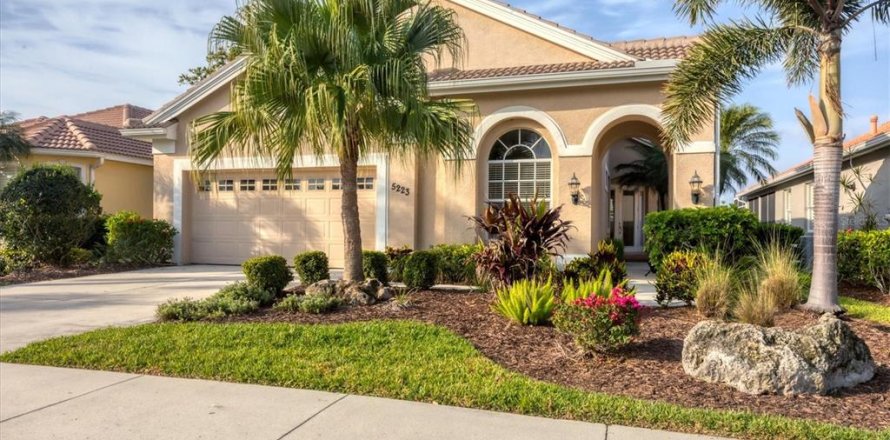 House in North Port, Florida 3 bedrooms, 186.83 sq.m. № 1608098
