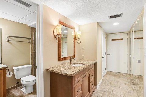 Condominio en venta en Clearwater, Florida, 2 dormitorios, 117.43 m2 № 2196389 - foto 23
