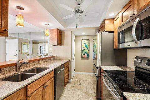 Condominio en venta en Clearwater, Florida, 2 dormitorios, 117.43 m2 № 2196389 - foto 18