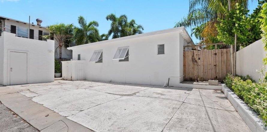 Villa ou maison à Fort Lauderdale, Floride 1 chambre, 69.68 m2 № 1051107