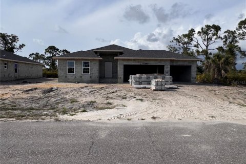 House in Placida, Florida 3 bedrooms, 154.5 sq.m. № 1744144 - photo 1