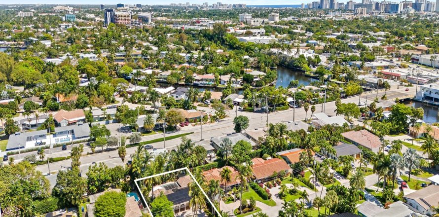 Casa en Wilton Manors, Florida 3 dormitorios, 173.45 m2 № 1103273