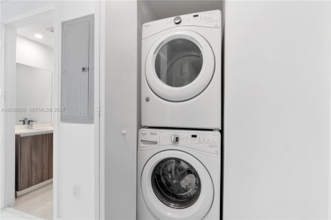 Copropriété à louer à Miami, Floride: 1 chambre, 69.03 m2 № 2084252 - photo 7