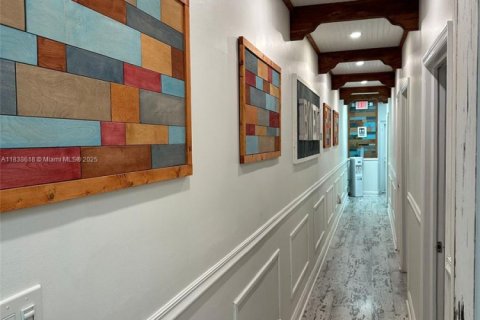 Propiedad comercial en venta en Miami, Florida № 1828729 - foto 8