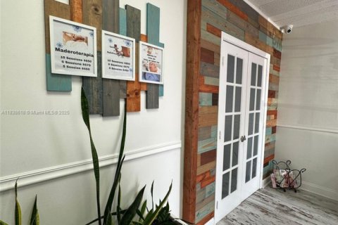 Propiedad comercial en venta en Miami, Florida № 1828729 - foto 5