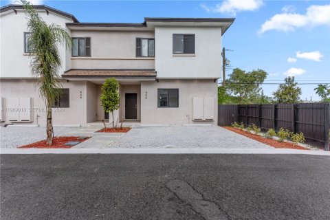 Adosado en alquiler en Florida City, Florida, 4 dormitorios № 2031872 - foto 28