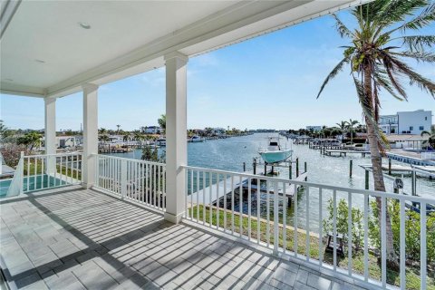 Villa ou maison à vendre à Treasure Island, Floride: 4 chambres, 186.45 m2 № 1885753 - photo 3