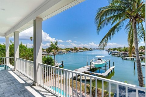 Villa ou maison à vendre à Treasure Island, Floride: 4 chambres, 186.45 m2 № 1885753 - photo 4