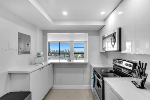 Copropriété à vendre à Aventura, Floride: 3 chambres, 136.1 m2 № 2056904 - photo 11