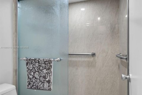 Copropriété à vendre à Aventura, Floride: 3 chambres, 136.1 m2 № 2056904 - photo 16