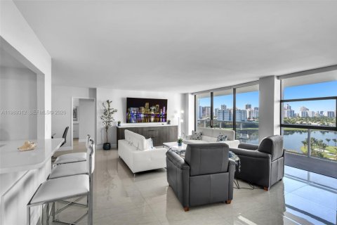 Copropriété à vendre à Aventura, Floride: 3 chambres, 136.1 m2 № 2056904 - photo 5