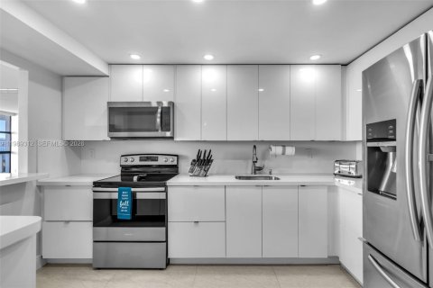 Copropriété à vendre à Aventura, Floride: 3 chambres, 136.1 m2 № 2056904 - photo 10