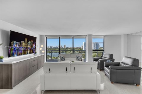 Copropriété à vendre à Aventura, Floride: 3 chambres, 136.1 m2 № 2056904 - photo 4