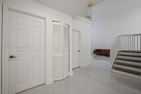 Villa ou maison à vendre à Miramar, Floride: 5 chambres, 317.45 m2 № 1964191 - photo 12