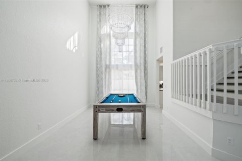 Villa ou maison à vendre à Miramar, Floride: 5 chambres, 317.45 m2 № 1964191 - photo 11