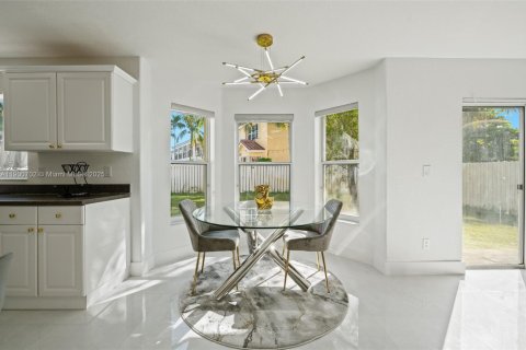 Villa ou maison à vendre à Miramar, Floride: 5 chambres, 317.45 m2 № 1964191 - photo 19