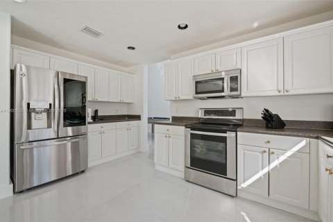 Villa ou maison à vendre à Miramar, Floride: 5 chambres, 317.45 m2 № 1964191 - photo 22