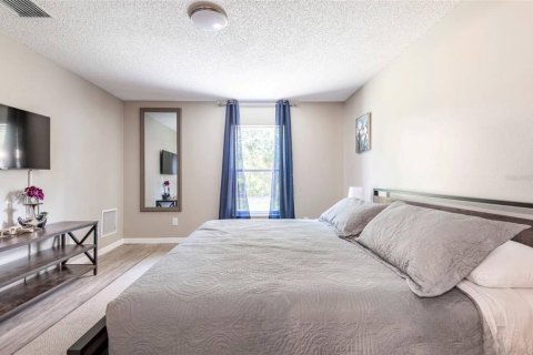 Villa ou maison à vendre à Palm Bay, Floride: 3 chambres, 137.68 m2 № 2147652 - photo 8