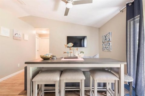 Villa ou maison à vendre à Palm Bay, Floride: 3 chambres, 137.68 m2 № 2147652 - photo 4