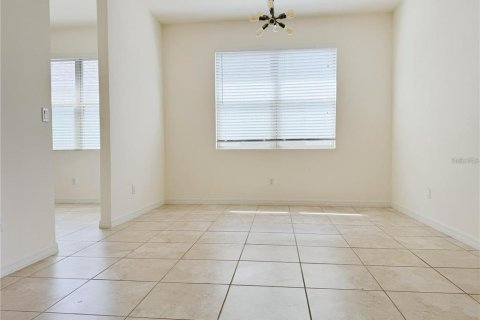 Villa ou maison à louer à Orlando, Floride: 3 chambres, 190.45 m2 № 2107447 - photo 10