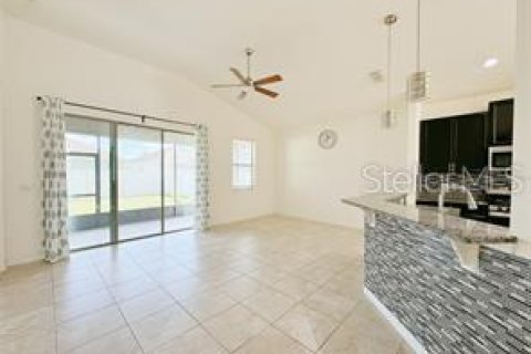 Villa ou maison à louer à Orlando, Floride: 3 chambres, 190.45 m2 № 2107447 - photo 15